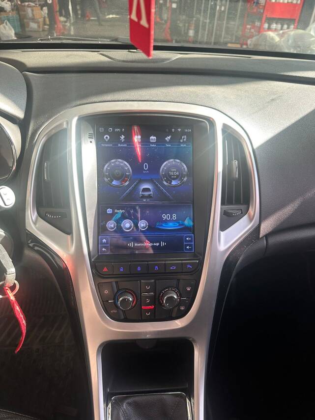 Astra J Tesla Multimedya 2/32 Carplay Geri Görüş - 3