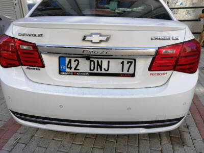 Chevrolet Cruze Bagaj Plaka Üstü Krom Cruze Yazılı - 3