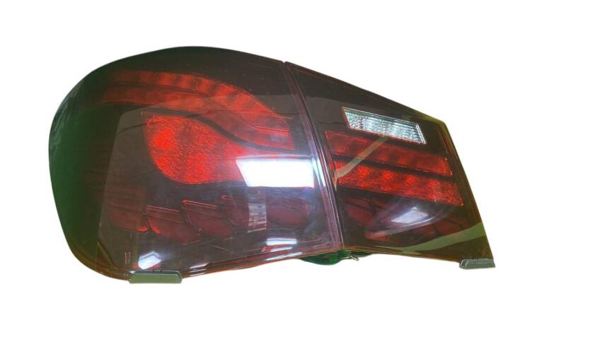 Chevrolet Cruze Dragon Koyu Kırmızı Stop Sedan Animasyonlu (Garantisiz) - 1