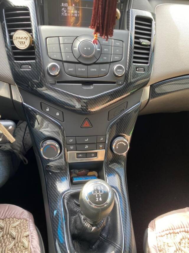 Chvrolet Cruze 7D Karbon Fiber İç Göğüs Torpido Kaplama Set 10 Parça - 5