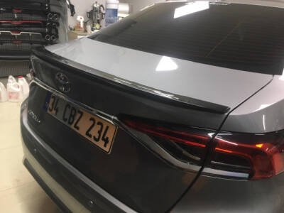 Corolla 2019 Anatomik Spoiler Parlak Siyah - 1
