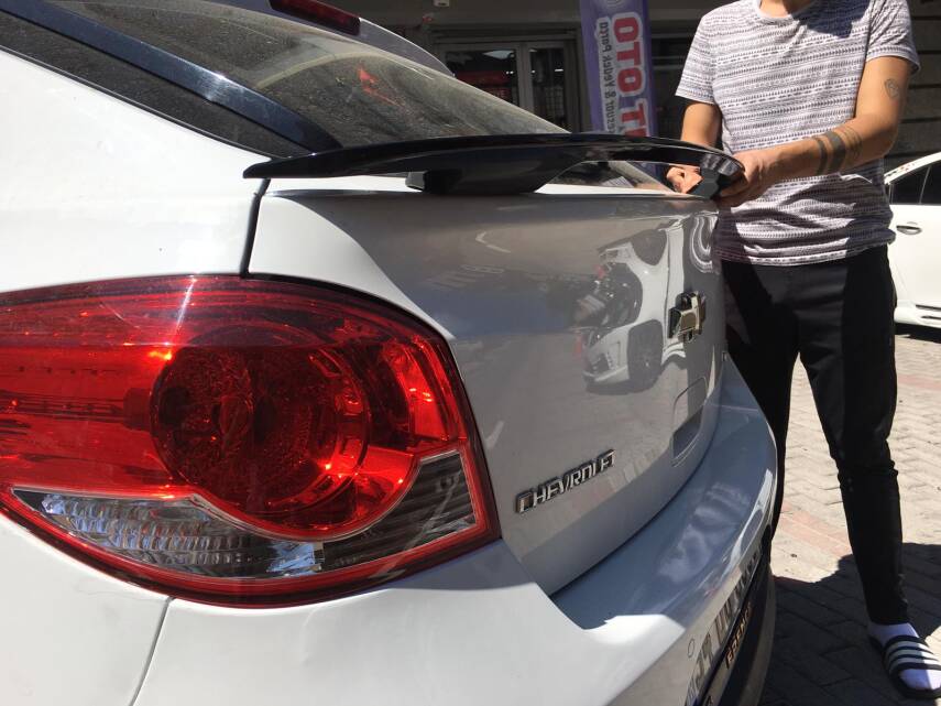 Cruze Hb Bagaj Spoiler Ayaklı Yeni Model Parlak Siyah - 1