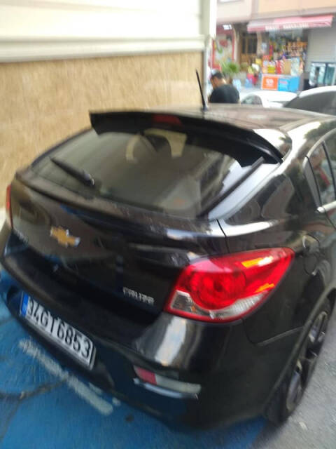 Cruze Hb Spoiler Cam Üstü - 1
