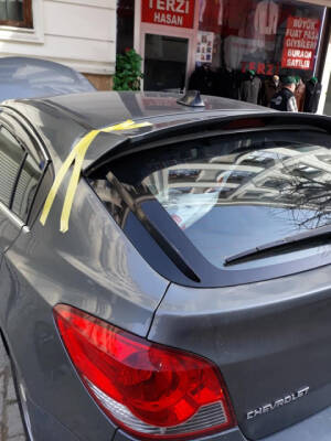 Cruze Hb Spoiler Cam Üstü - 2